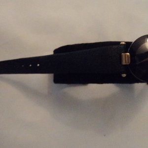 JAQUE EDHO  QUARTZ WATCH